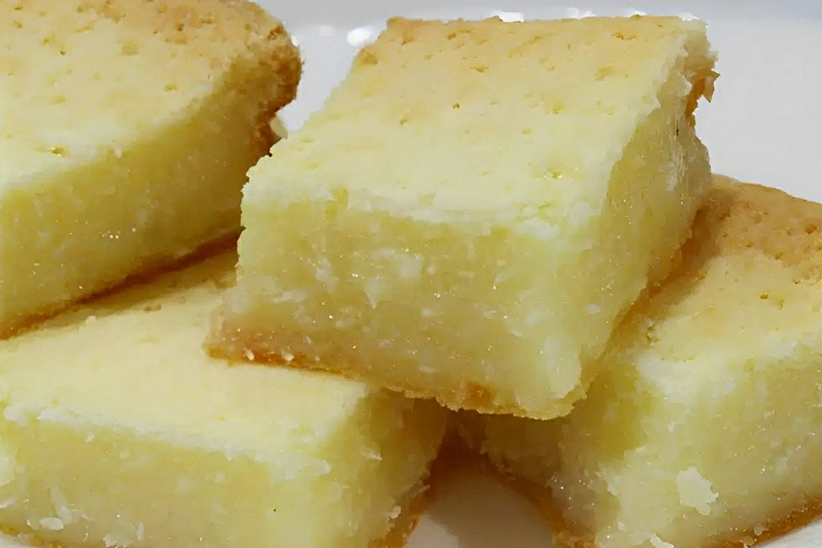 Bolo de tapioca simples sem farinha nem fermento basta misturar os ingredientes e assar