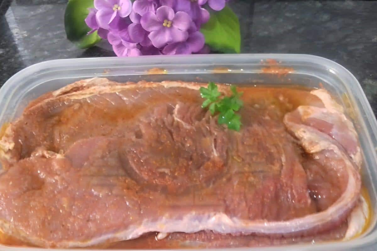 Como temperar bife da maneira certa para que fique macio e suculento