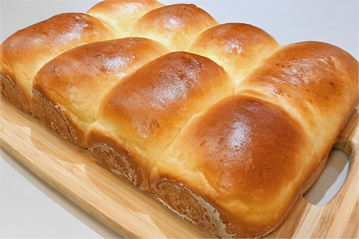 Pão caseiro que não precisa sovar muito macio fofinho e perfeito para o lanche