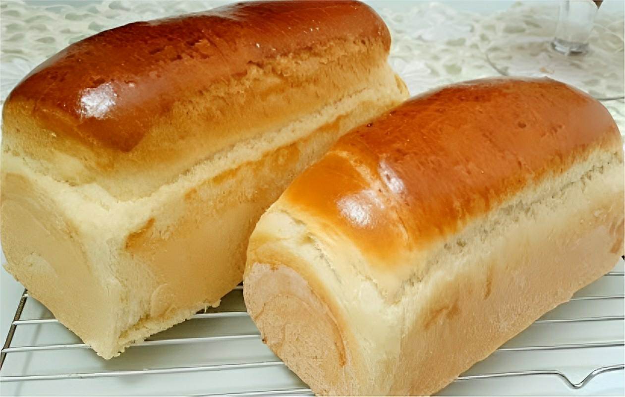 Pão caseiro sem leite econômico delicioso e fácil de fazer