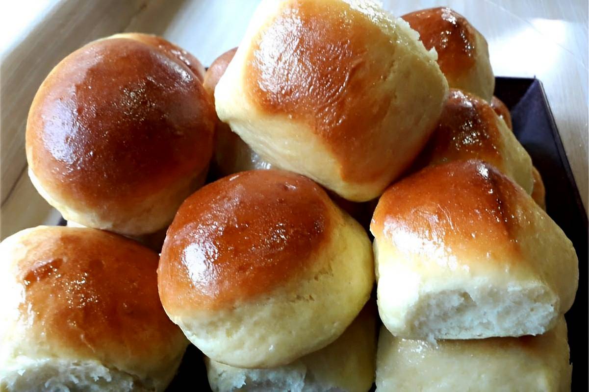 Pão de batata fofinho delicioso e feito com poucos ingredientes
