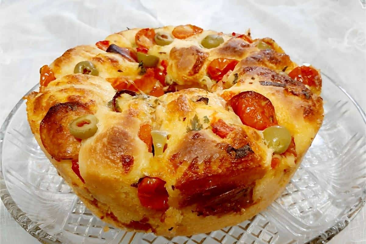 Pão recheado sem sovar muito fácil de fazer delicioso e perfeito para o lanche