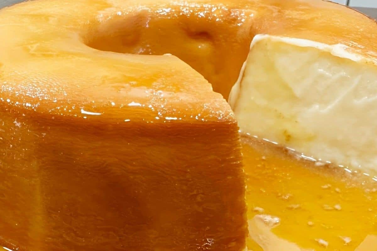 Pudim sem ovos sem creme de leite e feito na panela em 30 minutos uma delícia