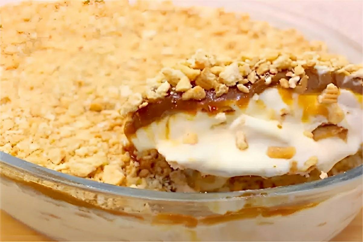 Sobremesa cremosa fácil e rápida é só bater os ingredientes e começar a montagem