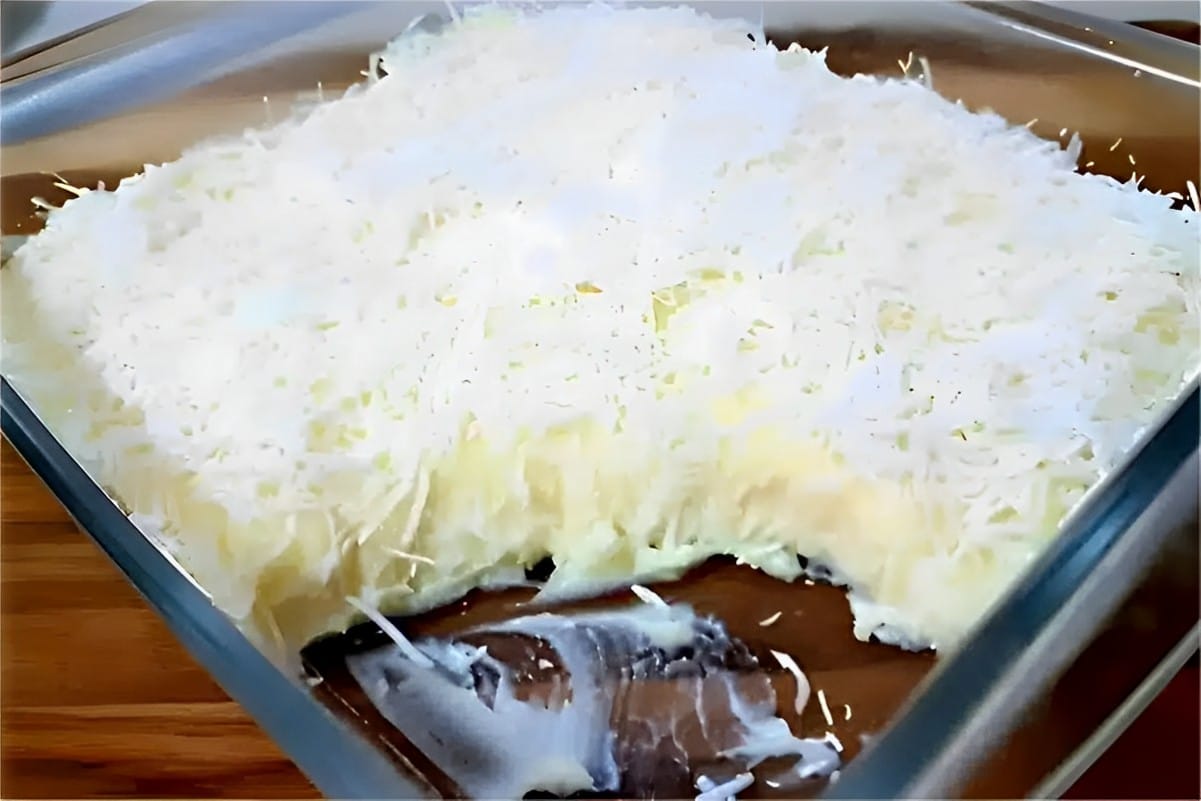Sobremesa de coco simples e prática basta misturar os ingredientes e levar para gelar