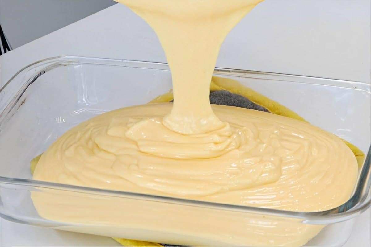 Sobremesa de última hora que fica pronta em minutos basta misturar os ingredientes e levar à geladeira