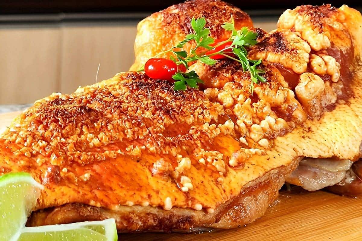 Torresmo sem fritar feito no forno uma delícia para acompanhar a feijoada ou servir como petisco