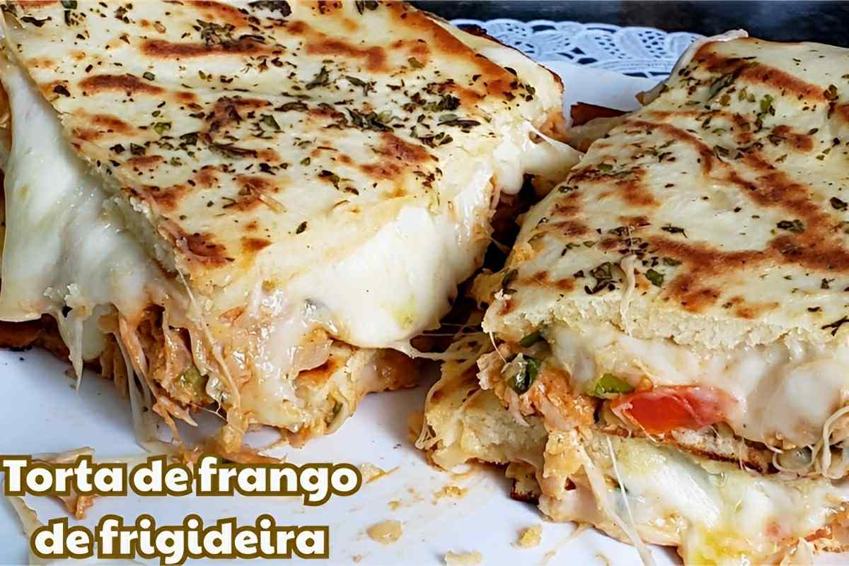 Torta de frango de frigideira deliciosa fácil de fazer e fica pronta em 10 minutos