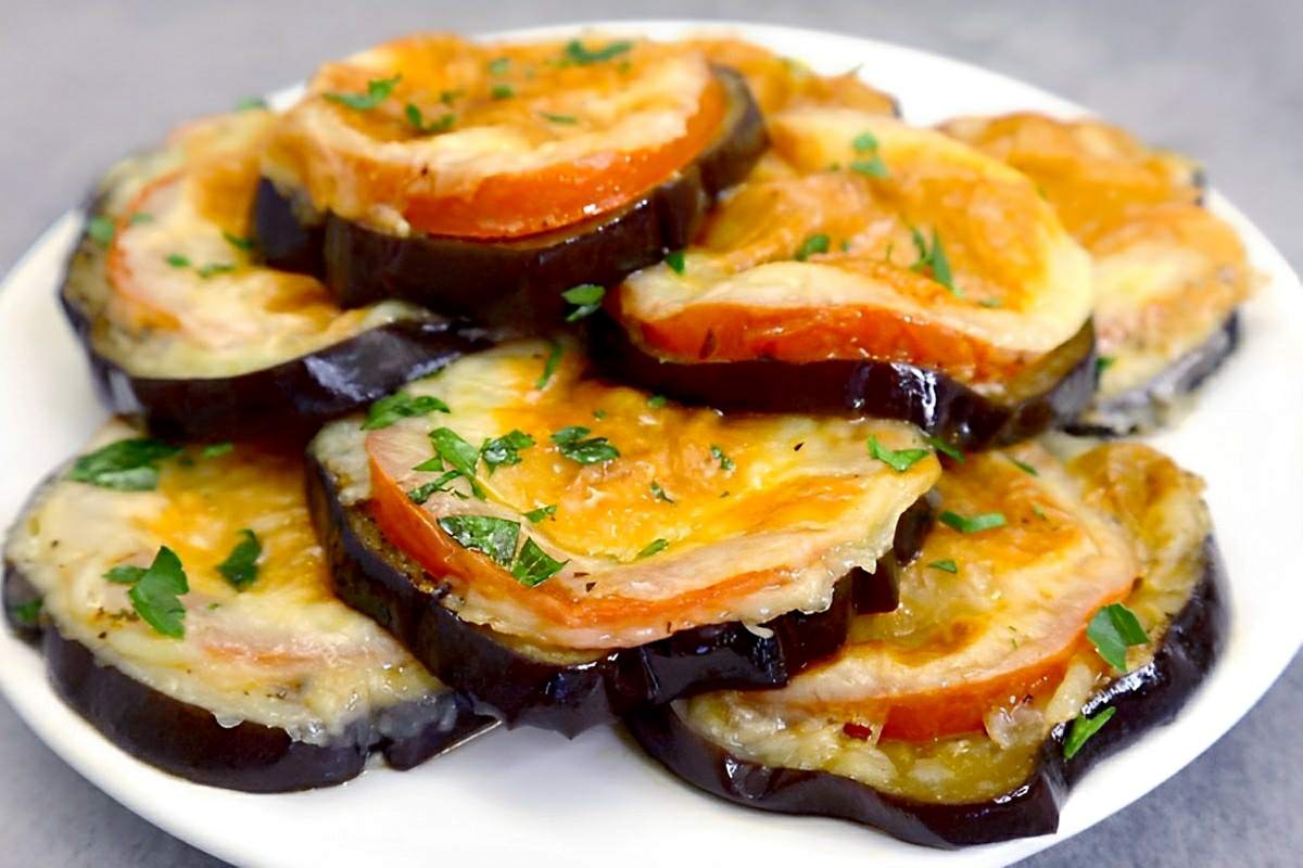 Berinjela assada diferente e deliciosa o acompanhamento perfeito para o seu almoço ou jantar