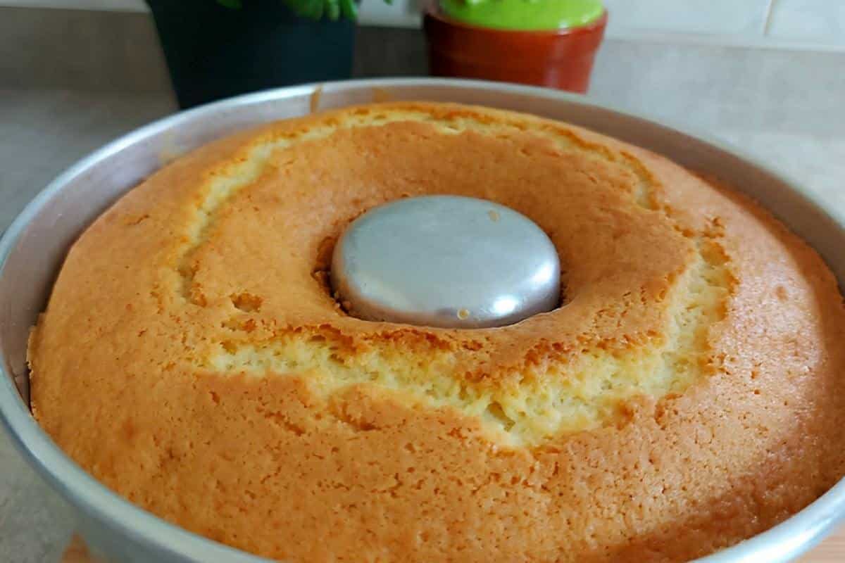 Bolo de água com apenas 2 ovos muito econômico e perfeito para o lanche ou café