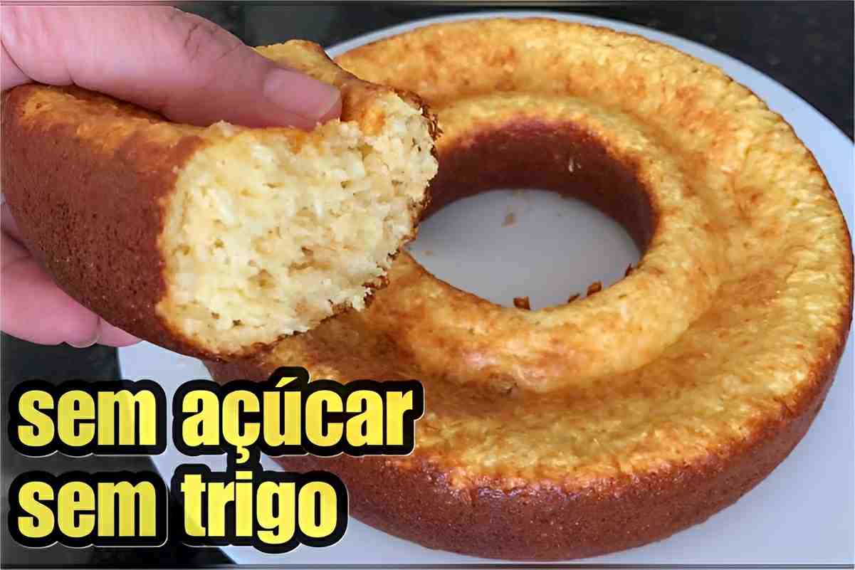 Bolo de coco fofinho sem açúcar e sem trigo para comer sem culpa e se deliciar