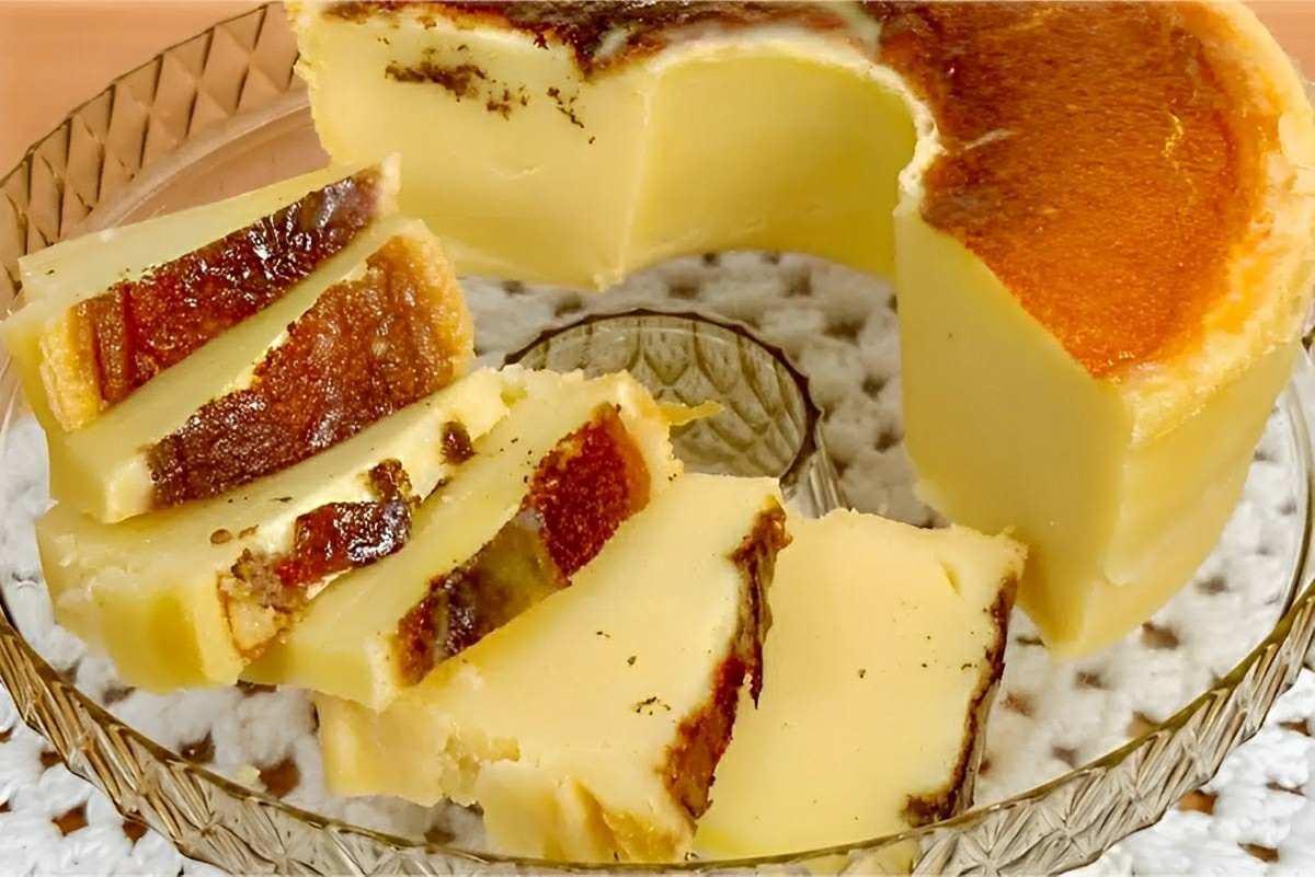 Bolo de leite delicioso e fácil de fazer é só bater os ingredientes no liquidificador e assar