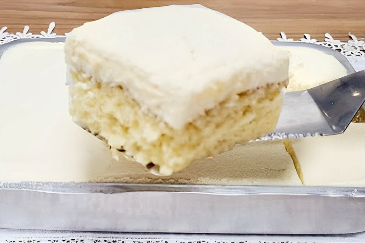 Bolo moça gelada um bolo gelado de leite condensado delicioso e fácil de fazer