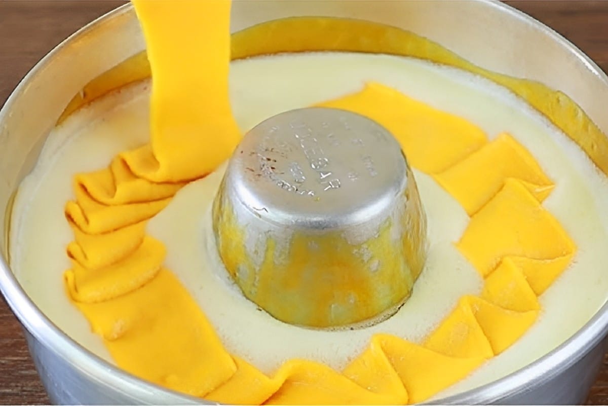 Bolo pudim de cenoura a combinação perfeita de pudim de leite condensado com bolo de cenoura
