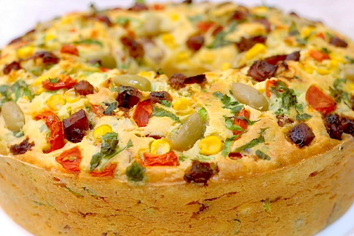Bolo salgado bem recheado delicioso e perfeito para o lanche