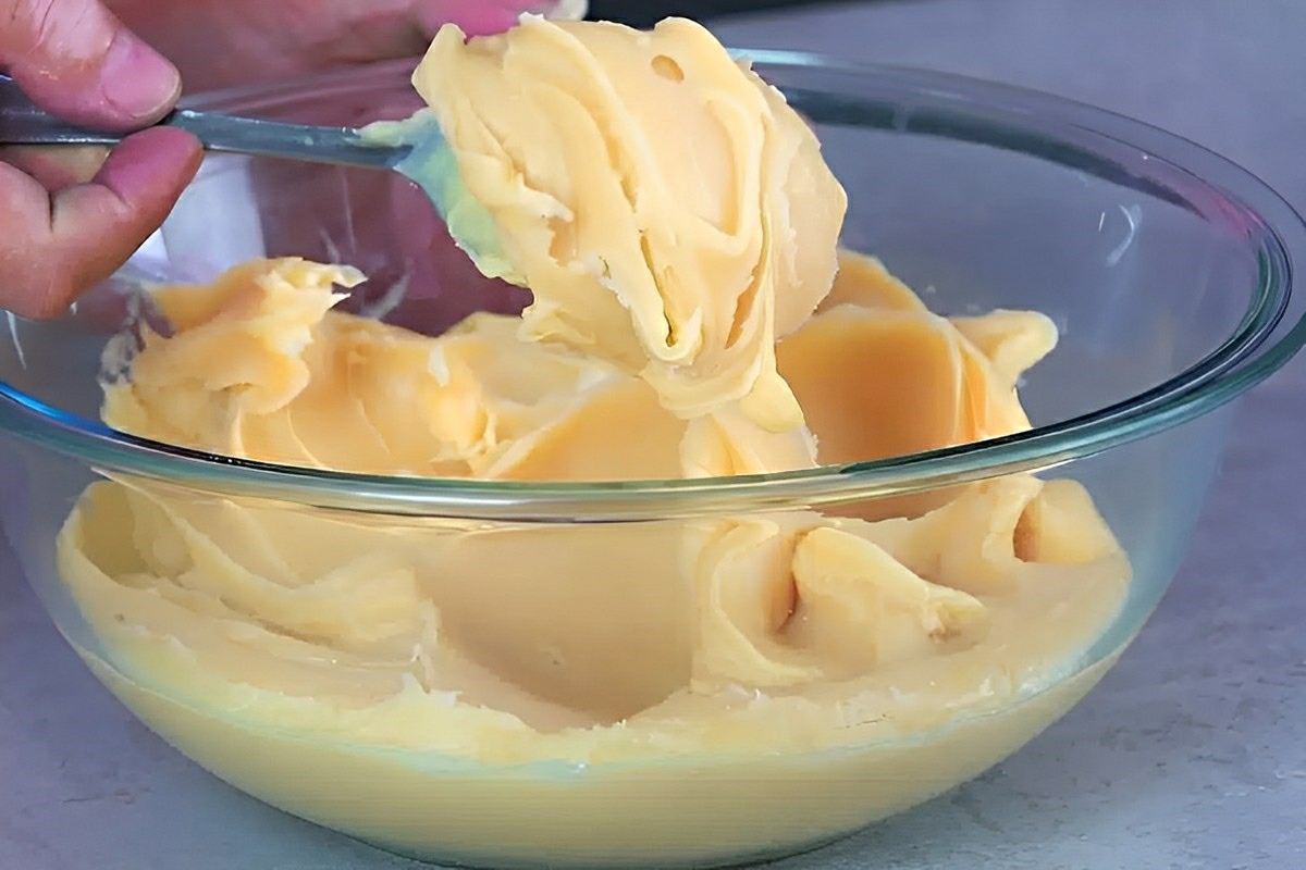 Creme belga bem fácil de fazer que vai deixar seus bolos muito mais deliciosos