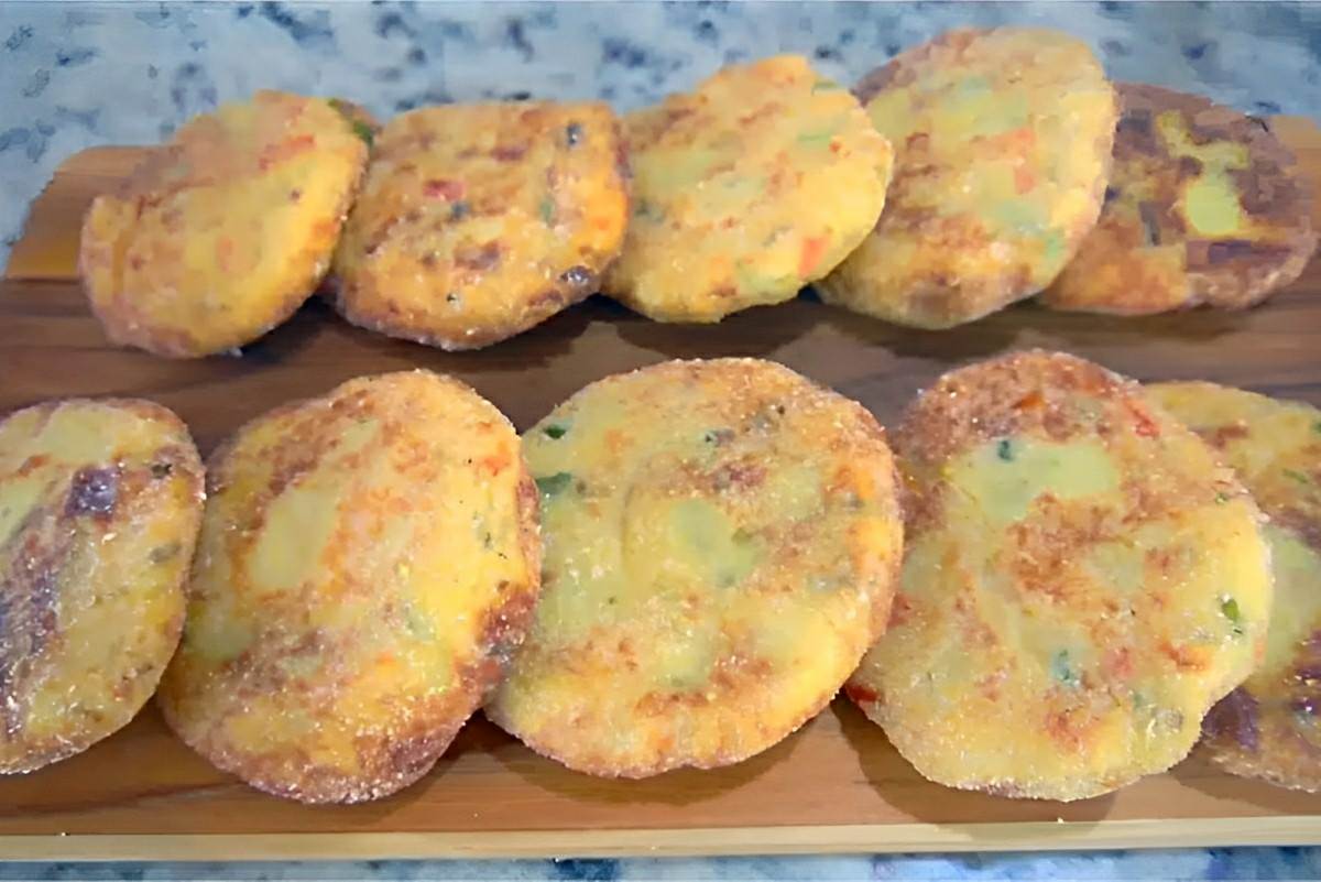 Croquete de batata com queijo que desmancha na boca o lanche perfeito para qualquer hora