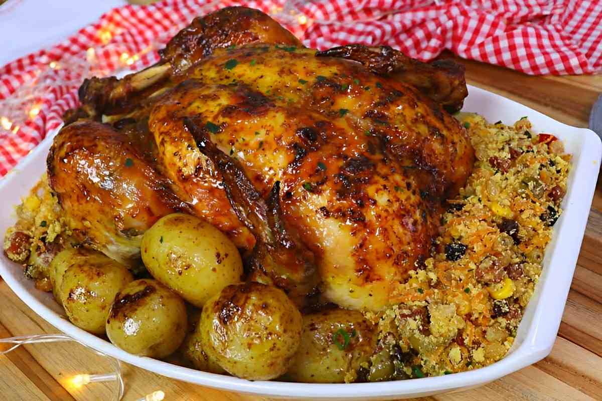 Frango assado fácil delicioso e douradinho perfeito para o almoço de domingo