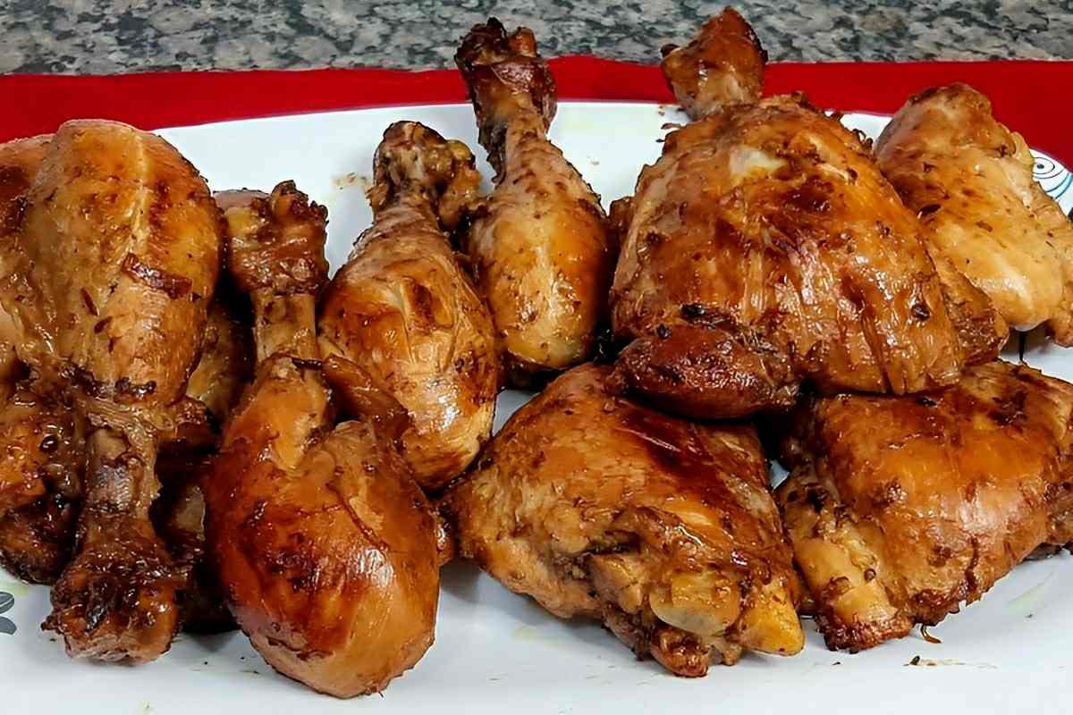 Frango frito fácil de fazer que fica muito muito suculento e delicioso