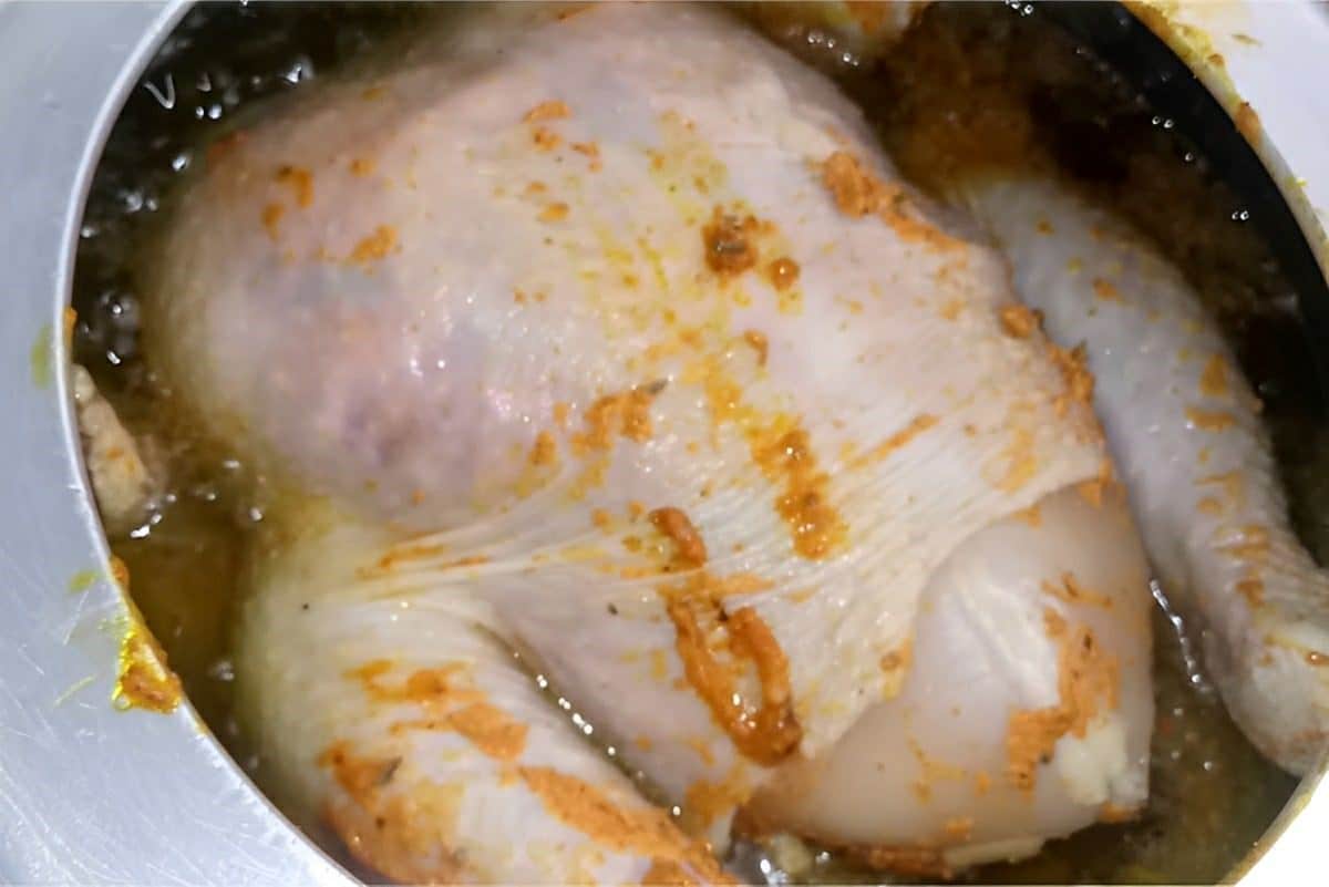Frango frito na panela de pressão douradinho saboroso e muito fácil de fazer