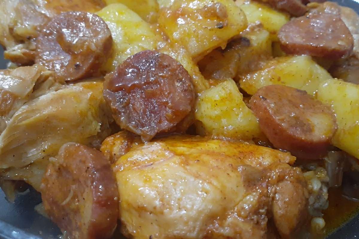 Frango na panela de pressão sem água delicioso e pronto em apenas 10 minutos