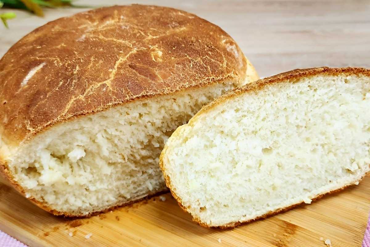 Pão caseiro que não vai leite feito numa tigela e maravilhosamente fofinho uma delícia