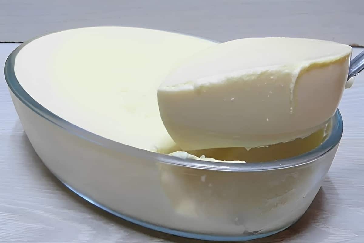 Sobremesa de 2 ingredientes fácil é só misturar tudo e levar para gelar
