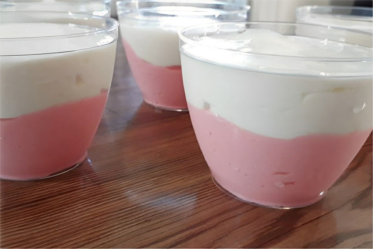 Sobremesa de 2 ingredientes no pote fácil de fazer e perfeita para o fim de semana