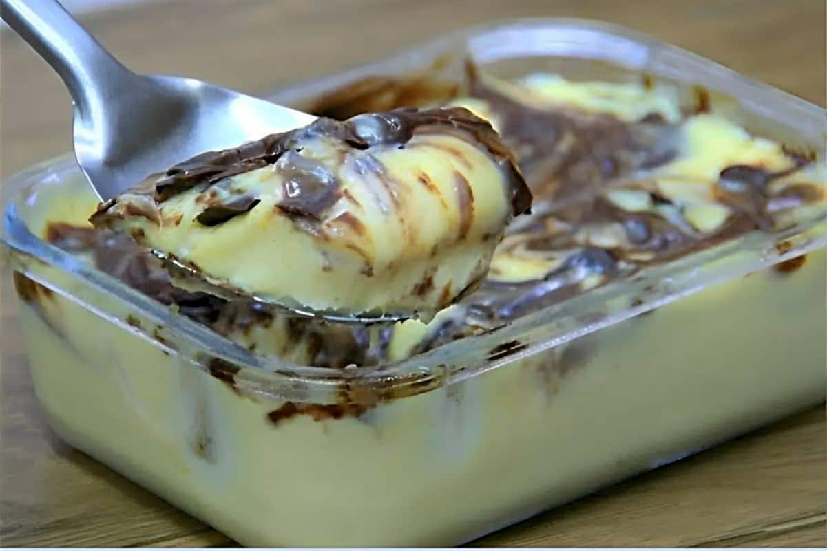 Sobremesa de 2 ingredientes tão fácil que até quem não sabe cozinhar consegue fazer
