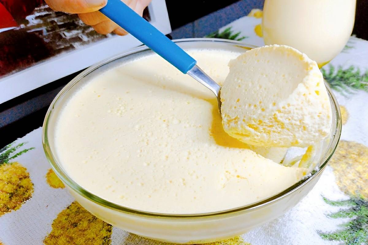 Sobremesa de abacaxi de 2 ingredientes econômica deliciosa e fácil de preparar