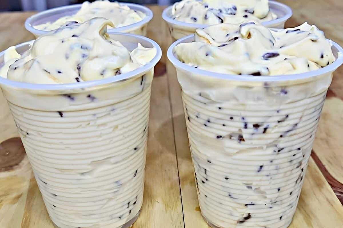 Sobremesa de liquidificador rápida fácil de fazer e deliciosa