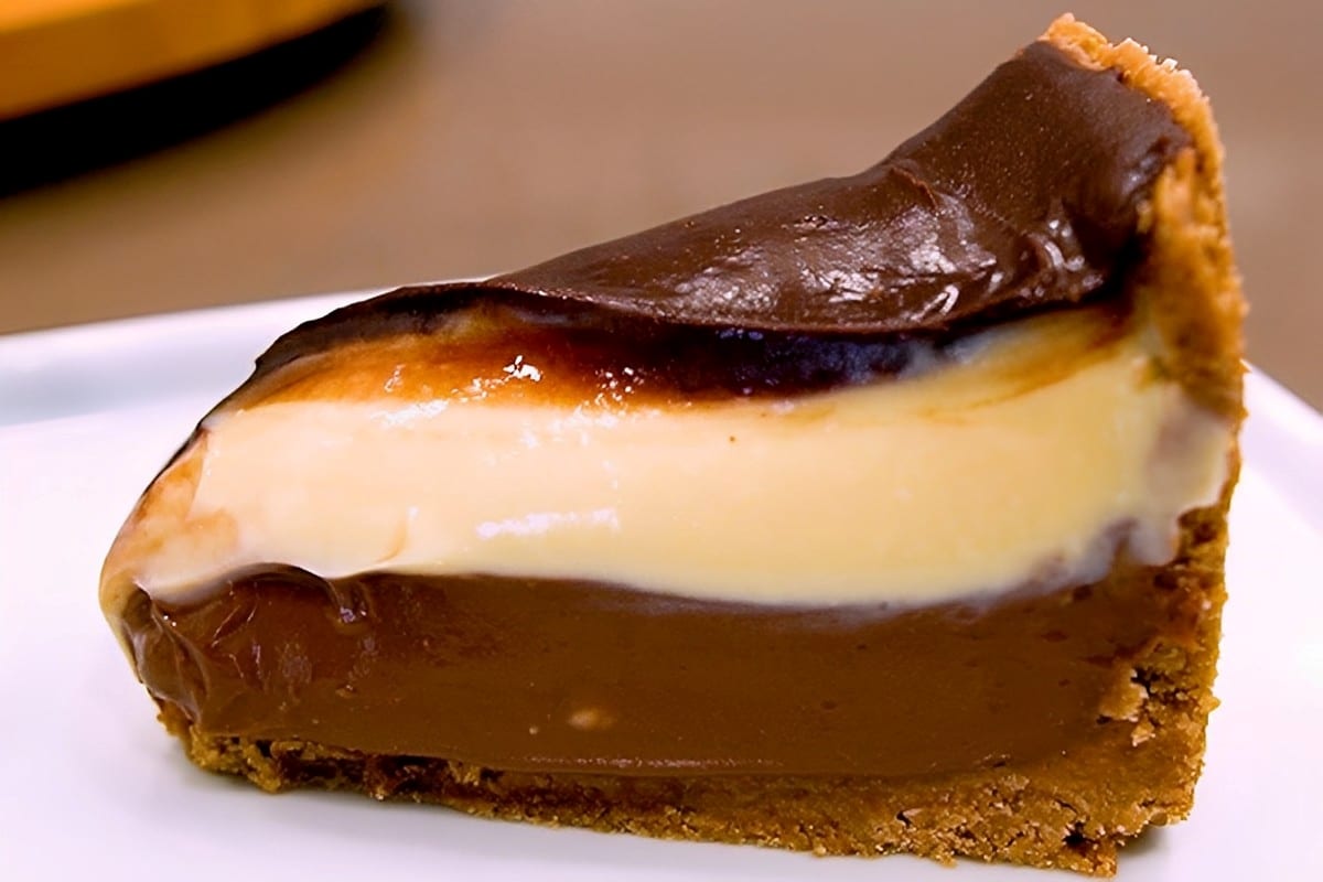 Torta 2 amores com chocolate ao leite e chocolate branco simplesmente irresistível