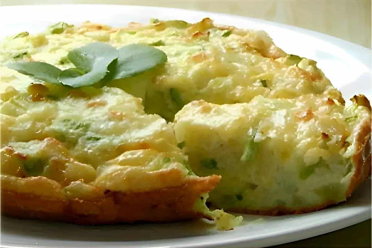 Torta de abobrinha vai te surpreender de tão deliciosa e levinha que ela fica