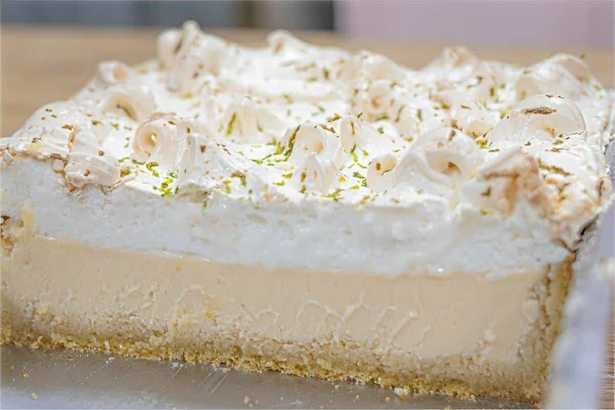 Torta de limão com cobertura de merengue deliciosa e perfeita para a sobremesa