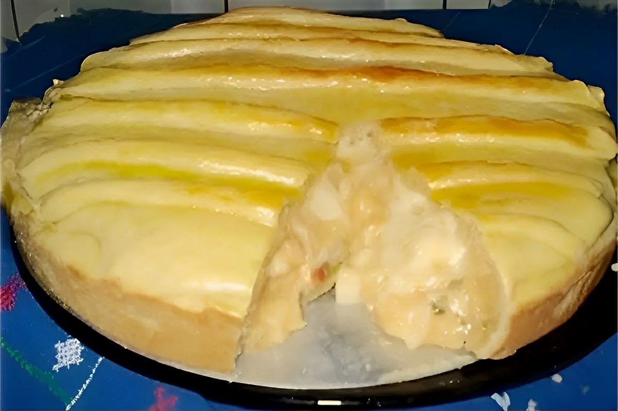 Torta de palmito com massa de empada fácil e que derrete na boca