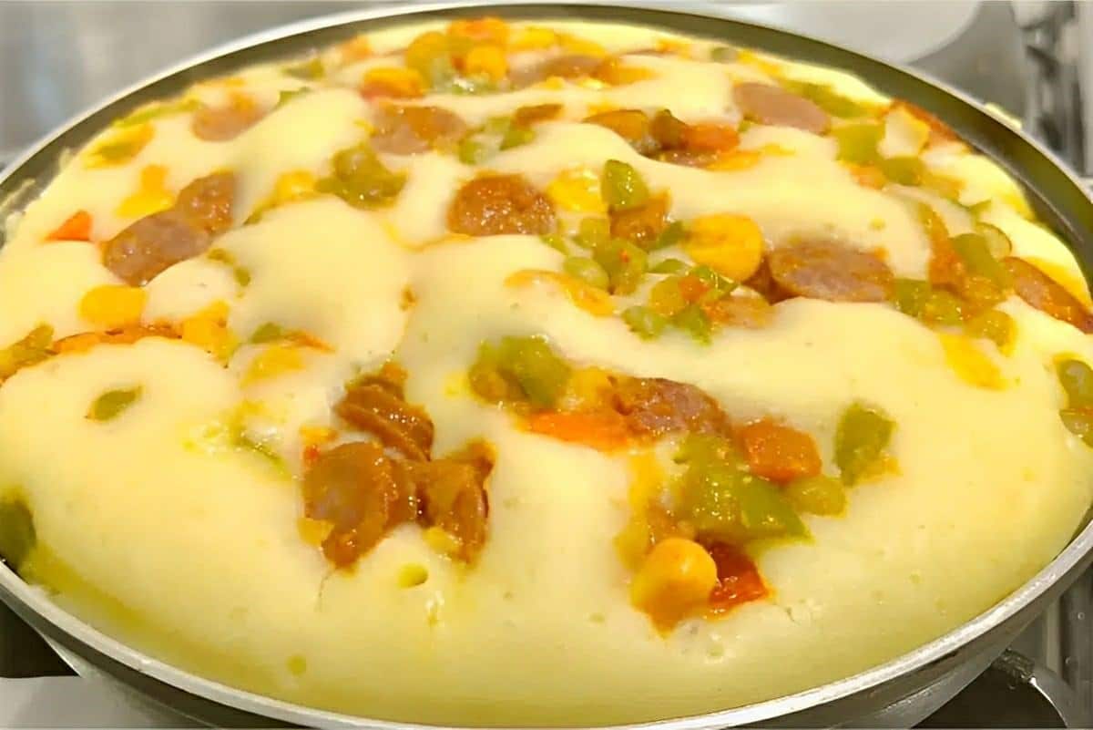Torta salgada com massa de maisena que derrete na boca muito saborosa e fácil de fazer
