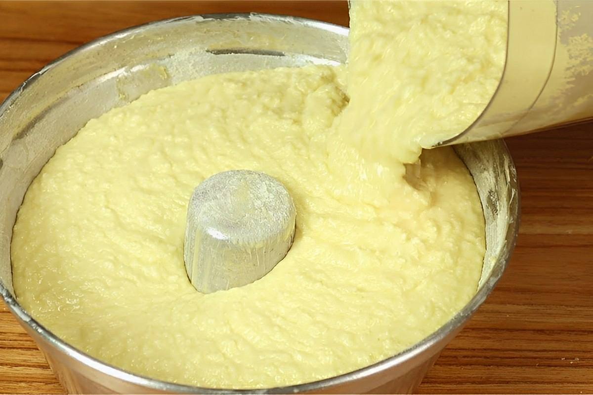Bolo de aipim de liquidificador fácil e rápido perfeito para o seu lanche ou café