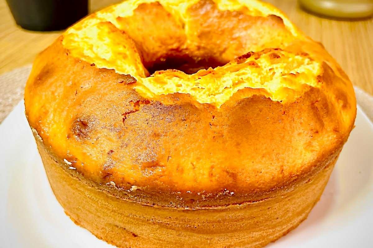 Substitui o leite do bolo de banana por esse ingrediente e o bolo ficou super fofinho