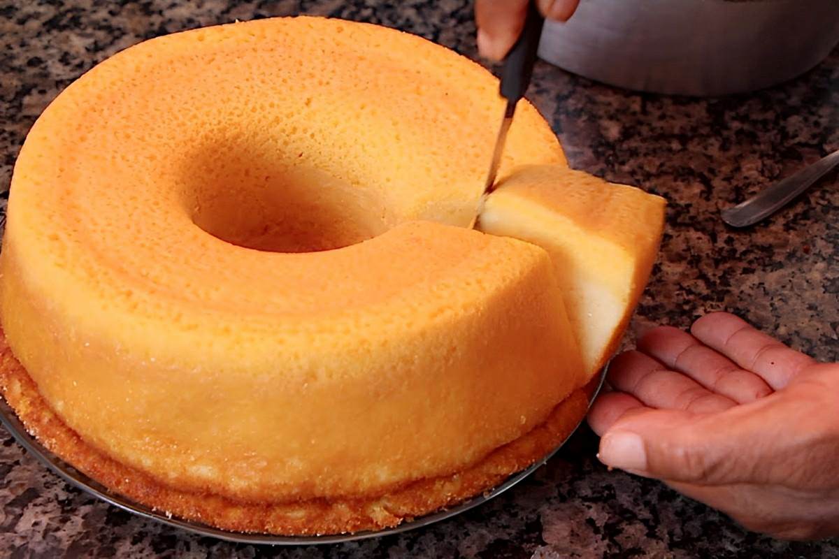 Bolo de fubá muito cremoso ele tem mais creme do que massa e todo mundo vai adorar
