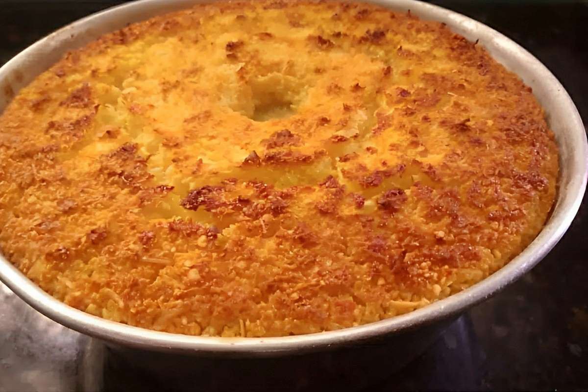 Bolo de mandioca sem farinha feito no liquidificador delicioso e perfeito para o lanche