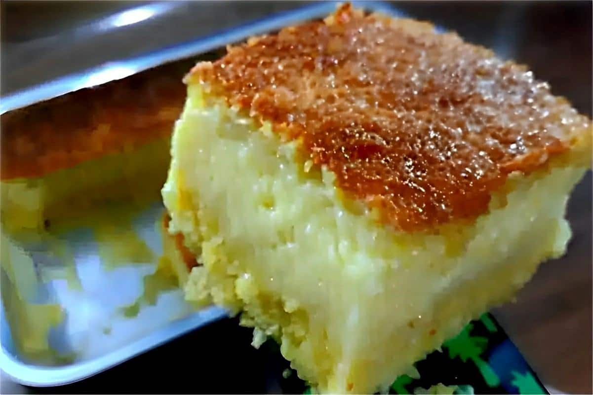 Bolo de milho cremoso de liquidificador muito fácil de preparar é só bater os ingredientes e assar
