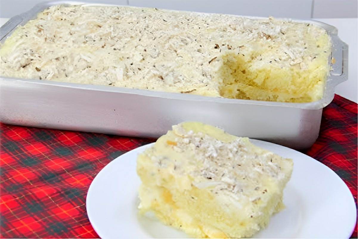 Bolo gelado de abacaxi com coco uma combinação deliciosa para servir na festa ou no lanche