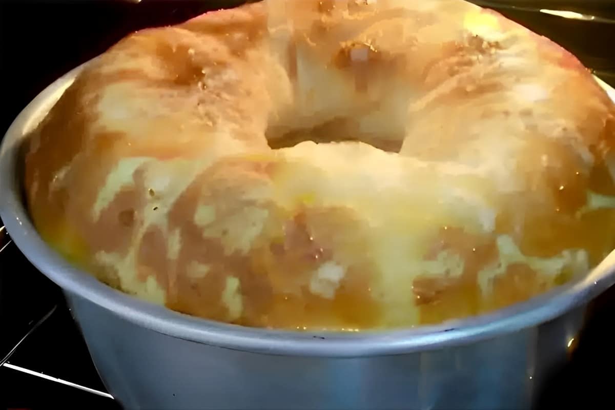 Bolo pão de queijo fácil de fazer e delicioso perfeito para o lanche de toda a família