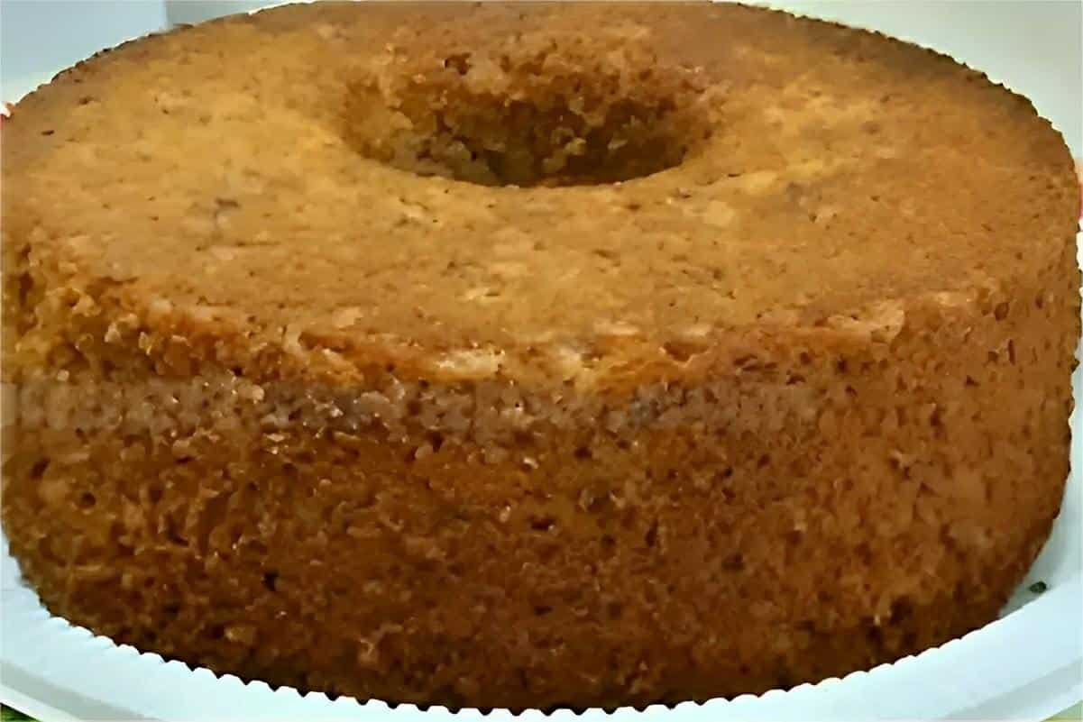 Bolo sem farinha de trigo leite e açúcar delicioso e saudável para toda a família