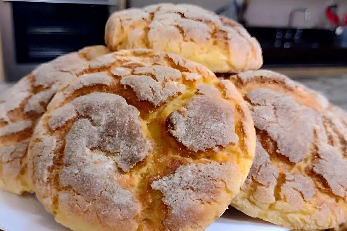 Broa de milho com fubá que dissolve na boca fácil de fazer e perfeita para a hora do café