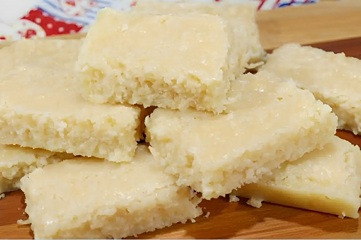 Cocada mineira com leite em pó muito saborosa e fácil de fazer