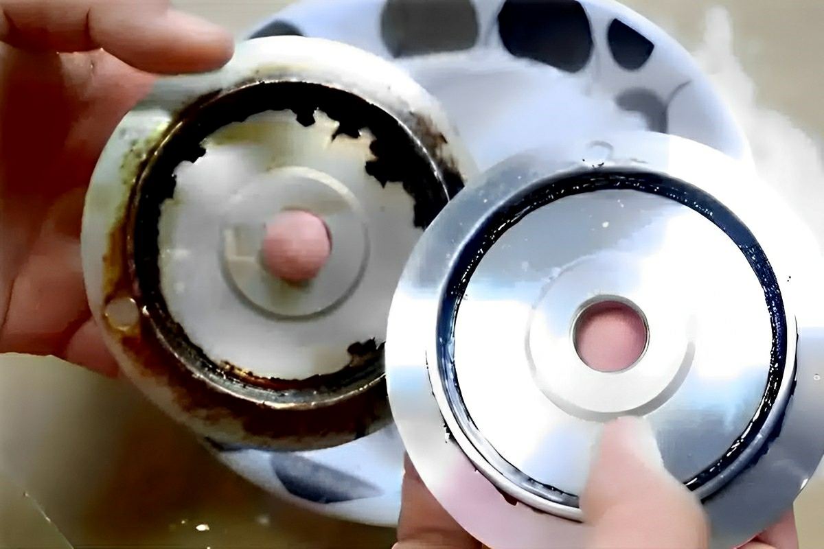 Aprendi como limpar as bocas do fogão e deixá-las brilhando usando apenas um produto