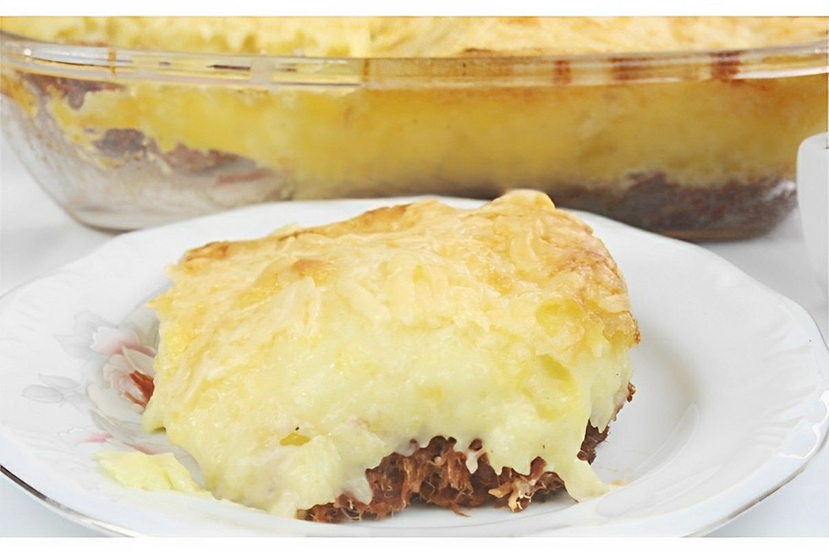 Escondidinho de carne seca com mandioca delicioso e perfeito para o almoço em família