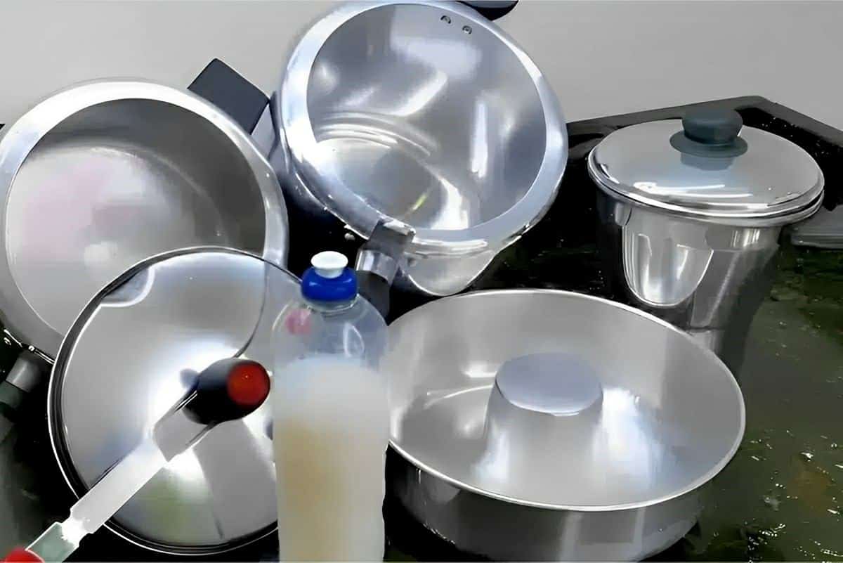 Limpa alumínio caseiro com apenas 3 ingredientes para deixar suas panelas brilhando