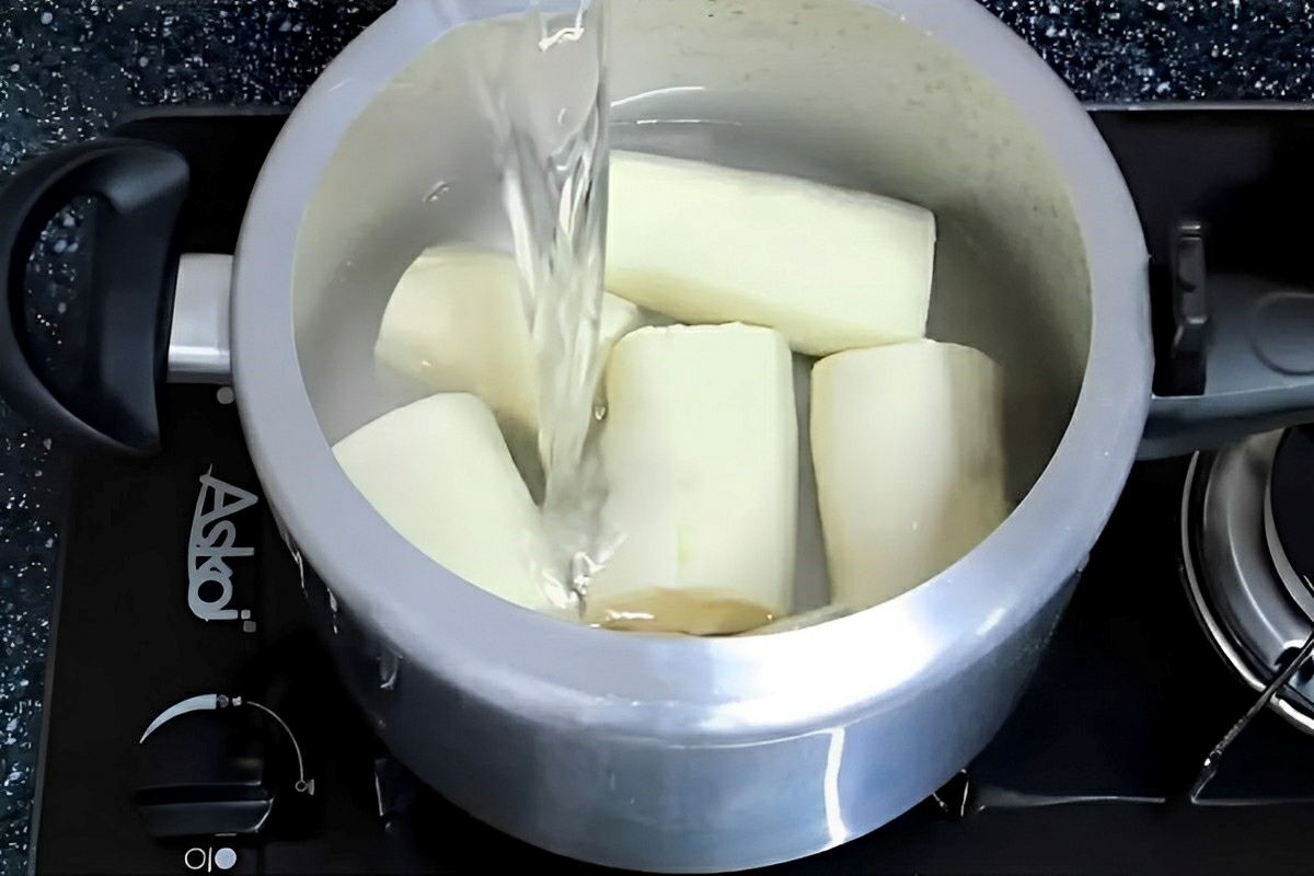 Depois que provei essa receita de mandioca gratinada nunca mais fiz mandioca de outro jeito